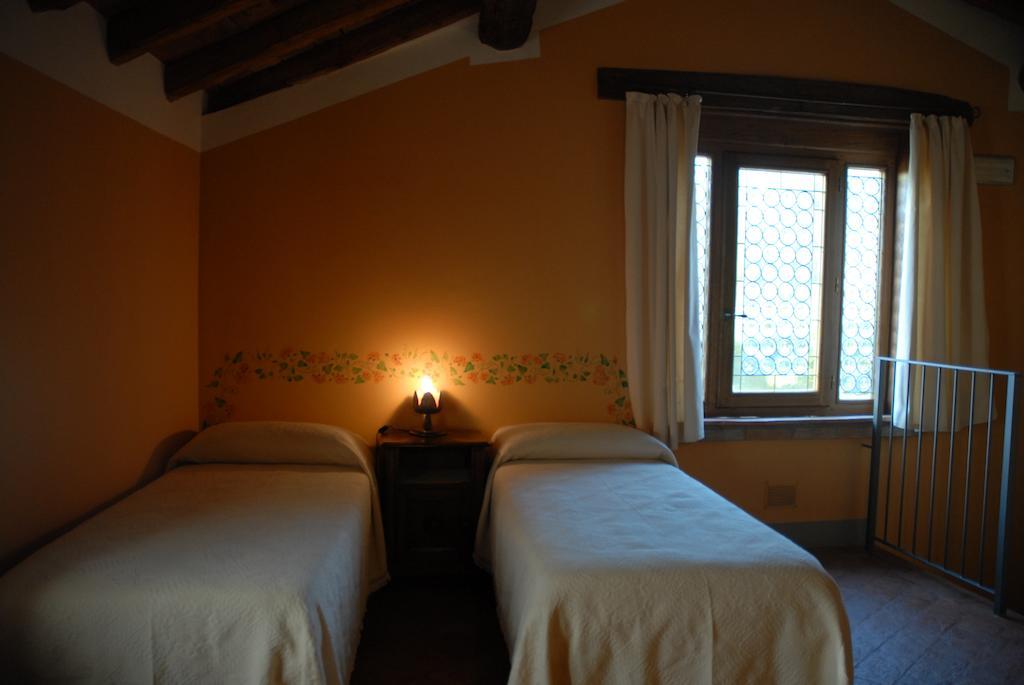 Agriturismo La Costa Crema Room photo